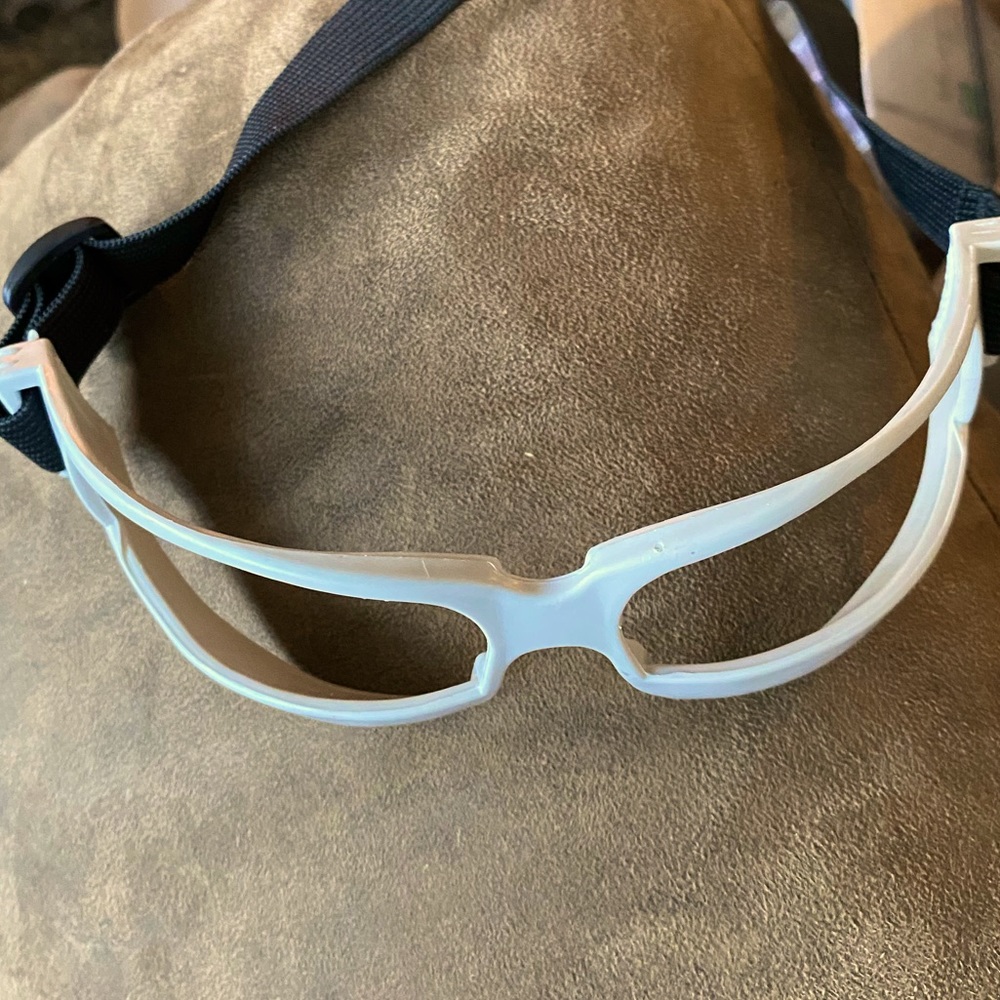Basketball blinder glasses for training
